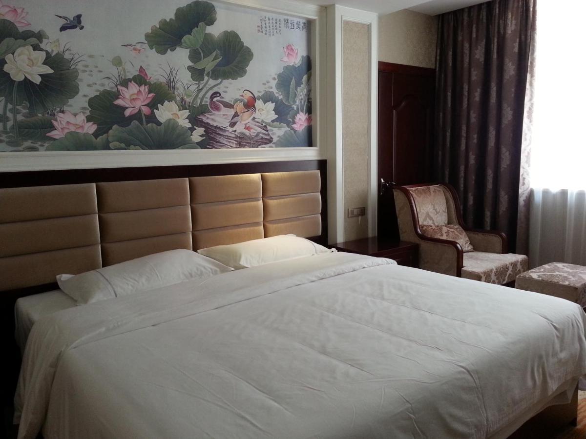 New West Street Hotel - Grand Wing Yangshuo Værelse billede